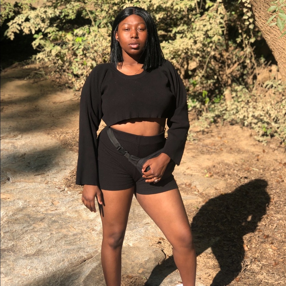Black Shorts 2 Piece Set Cropped